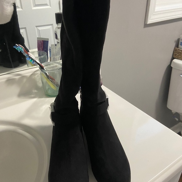 Calf height black boots - Picture 3 of 4